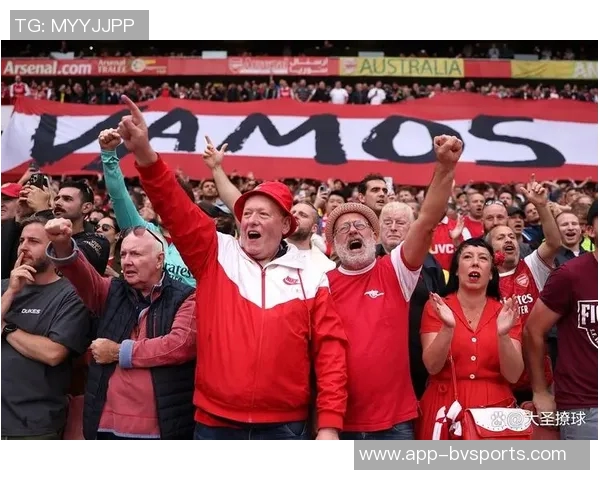 阿森纳祝贺传奇球员亚当斯59岁生日回顾669场比赛与48个进球的辉煌历程