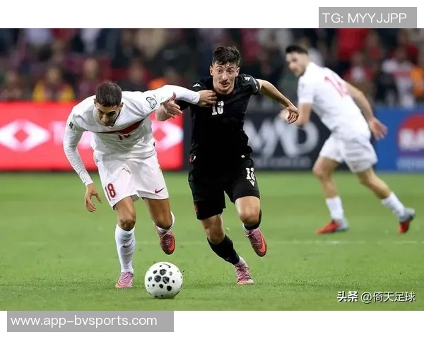 土耳其队在世预赛中大胜格鲁吉亚伊尔迪兹和德米拉尔联手攻入四球