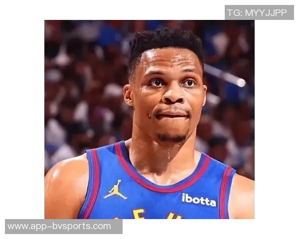 艾弗森盛赞威少全力以赴称其最像自己展现拼搏精神