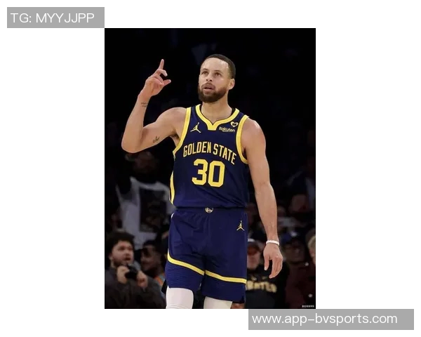 库里半场9分罚球表现惊艳上赛季仅3场能达成此成就 库里半场9分罚球表现惊艳上赛季仅3场能达成此成就