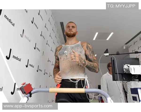 皇马对尤文门将迪格雷戈里奥表现赞赏引发关注