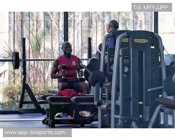 东体报道海港与周定洋在转会窗口期间未有接触的最新动态分析